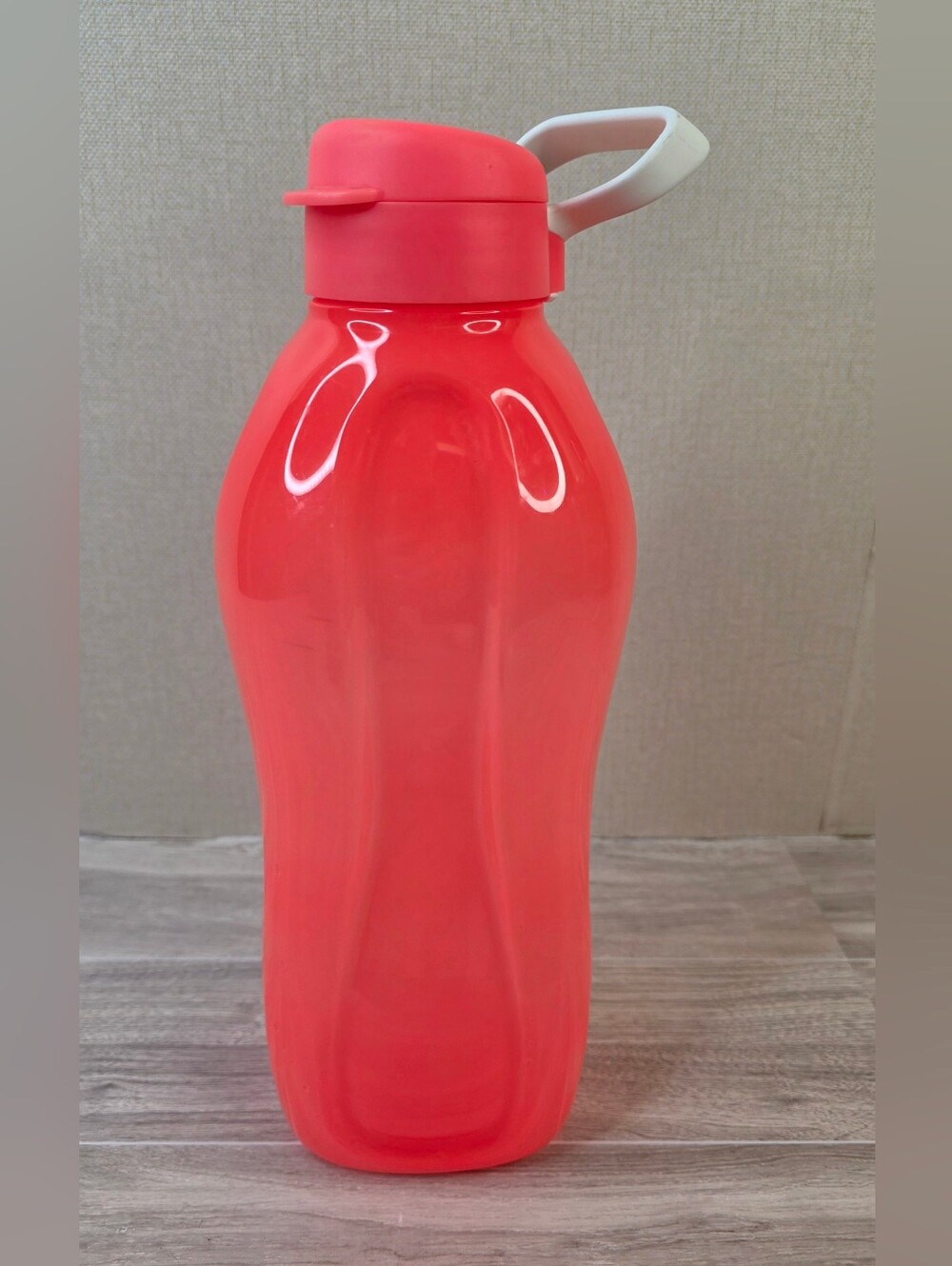 XL Tupperware Coral/Orange Water Bottle with White Handle